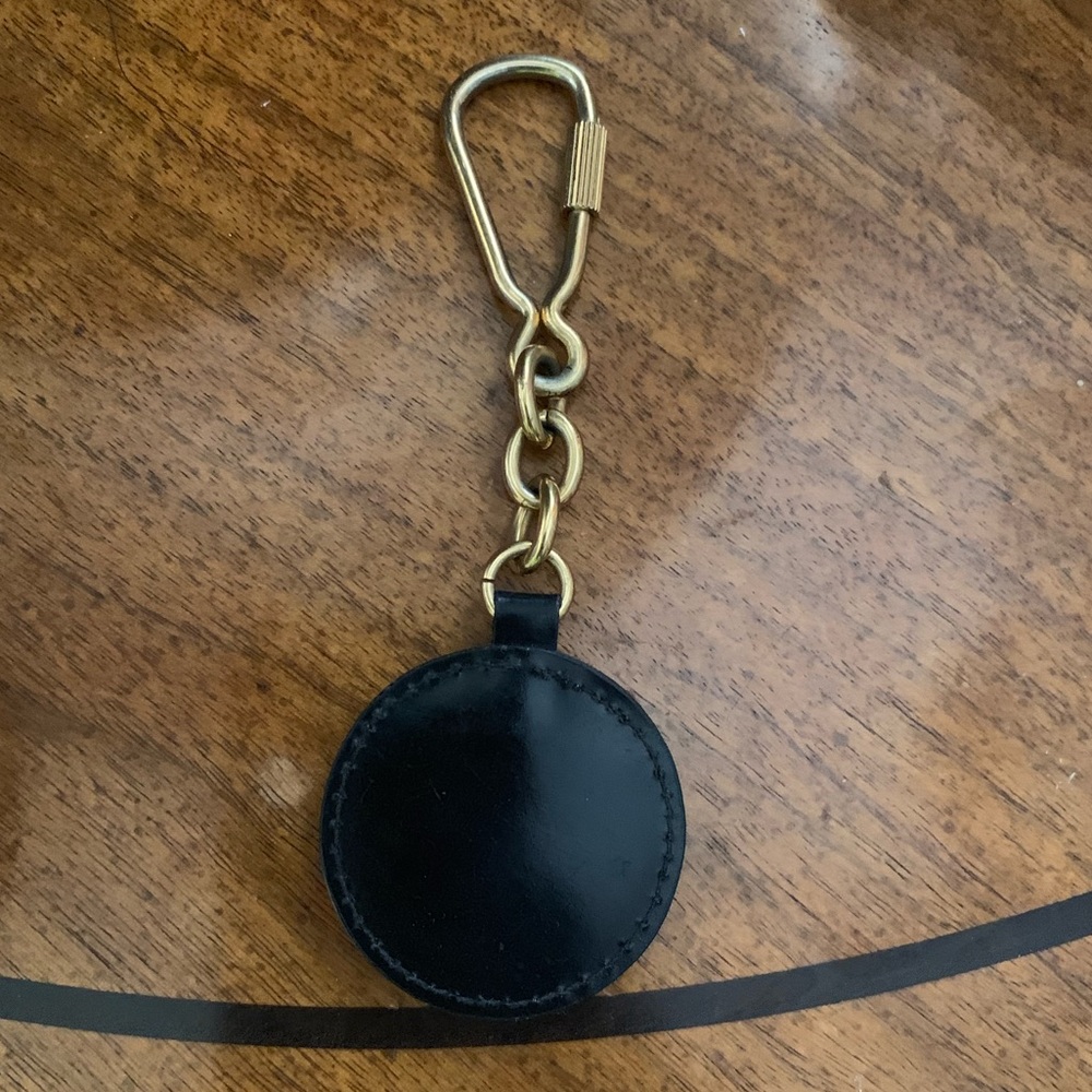 Vintage St. John Keychain 35 anniversary black and gold logo - Picture 9 of 10
